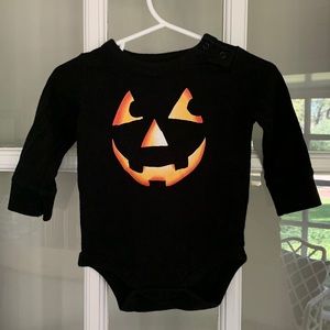 Baby Gap size 3-6 months pumpkin onesie black